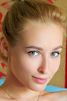 Metart model Kelly Collins